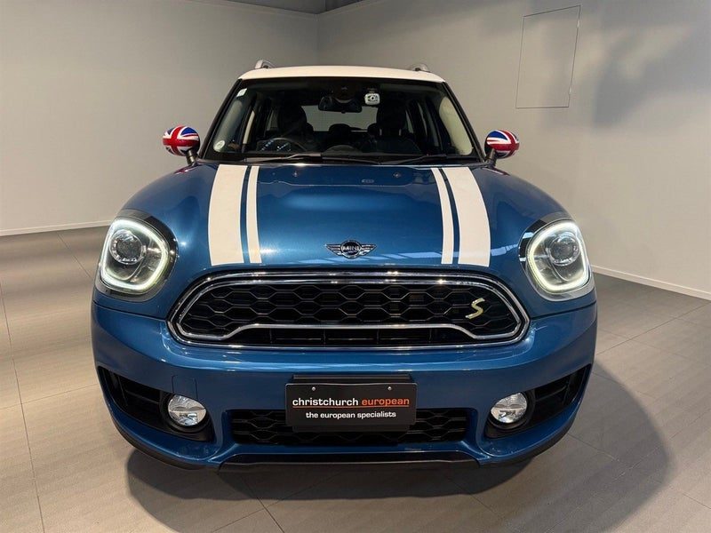 2017 MINI Cooper S E-PHEV ALL4 Hybrid Crossover, photo 2
