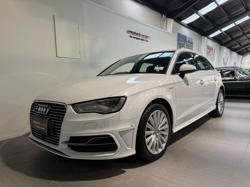 2015 Audi A3 E-Tron PHEV Hatchback, photo 3