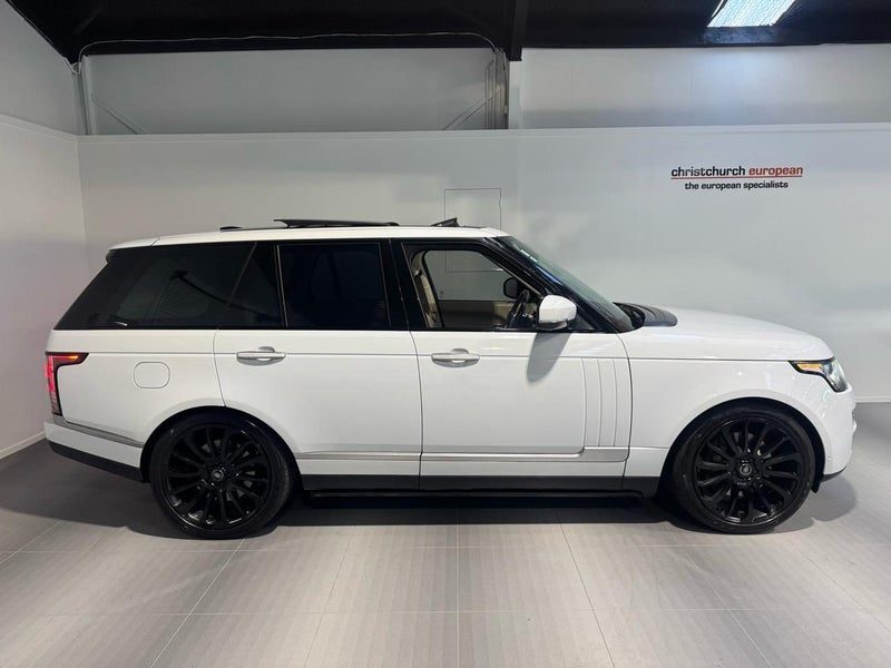 2014 Land Rover Range Rover Vogue, photo 3