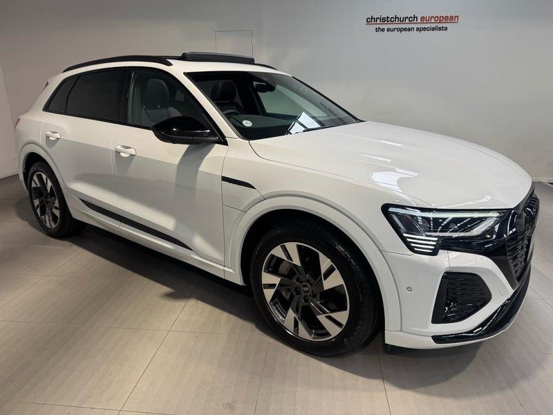 2024 Audi Q8 E-Tron 55 S-Line Quattro, main photo