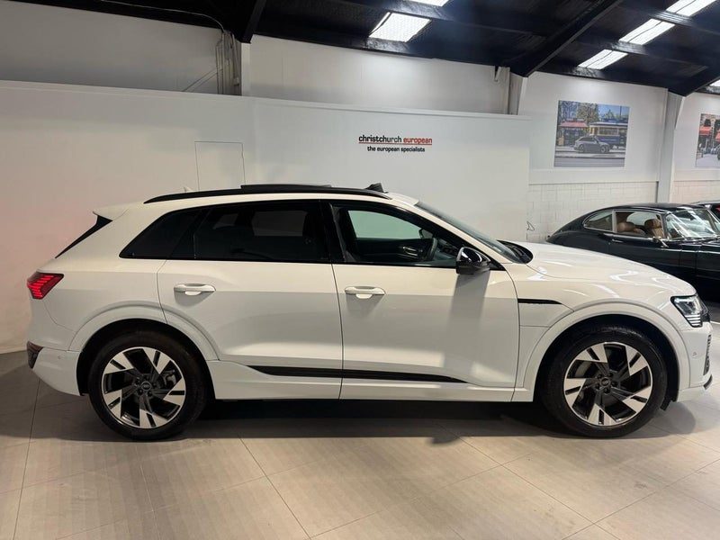 2024 Audi Q8 E-Tron 55 S-Line Quattro, photo 3