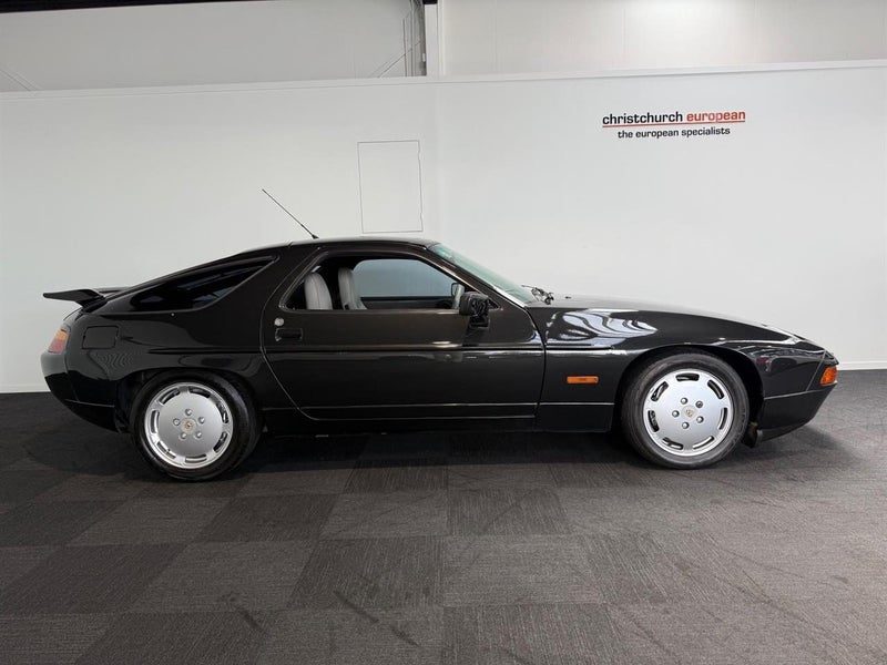 1990 Porsche 928 S4, photo 3