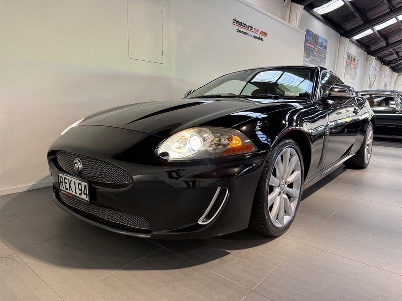 2010 Jaguar XK 5.0 V8 Facelift Coupe, photo 2