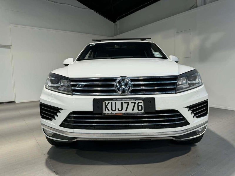 2015 Volkswagen Touareg, photo 2