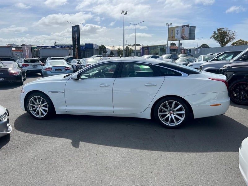 2014 Jaguar XJ 2.0 GDI Turbo Sedan, photo 3
