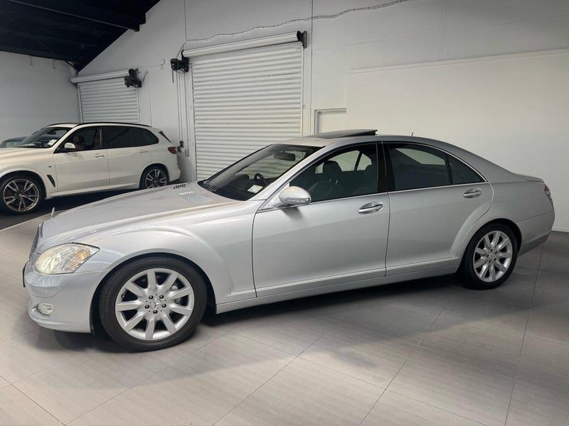 2006 Mercedes-Benz S 500 5.5 V8 Sedan, photo 3