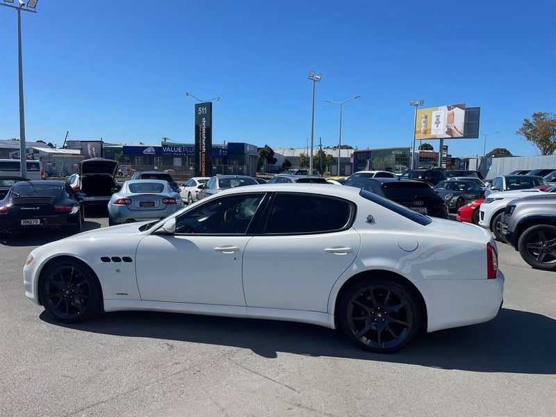 2011 Maserati Quattroporte 4.2 V8 Facelift Sedan, photo 2