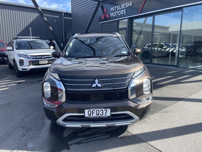 2023 Mitsubishi Outlander XLS 2.5 4WD 7 SEATER, photo 2