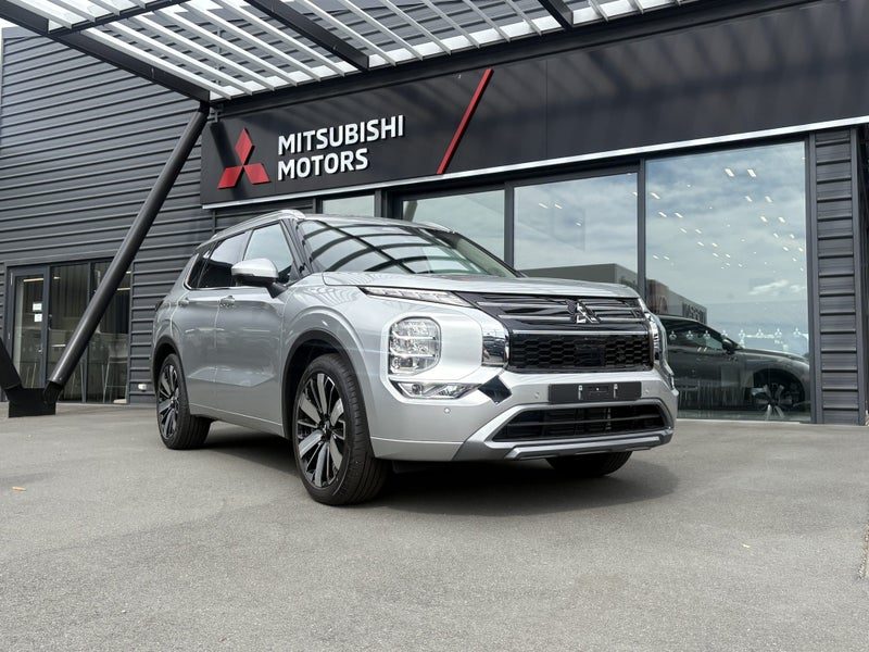 2026 Mitsubishi Outlander VRX AWD 7 seater