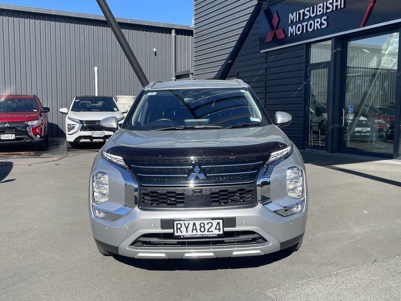 2025 Mitsubishi Outlander XLS 2WD CVT, photo 3