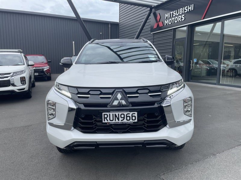 2026 Mitsubishi Pajero Sport VRX 7 Seater, photo 3