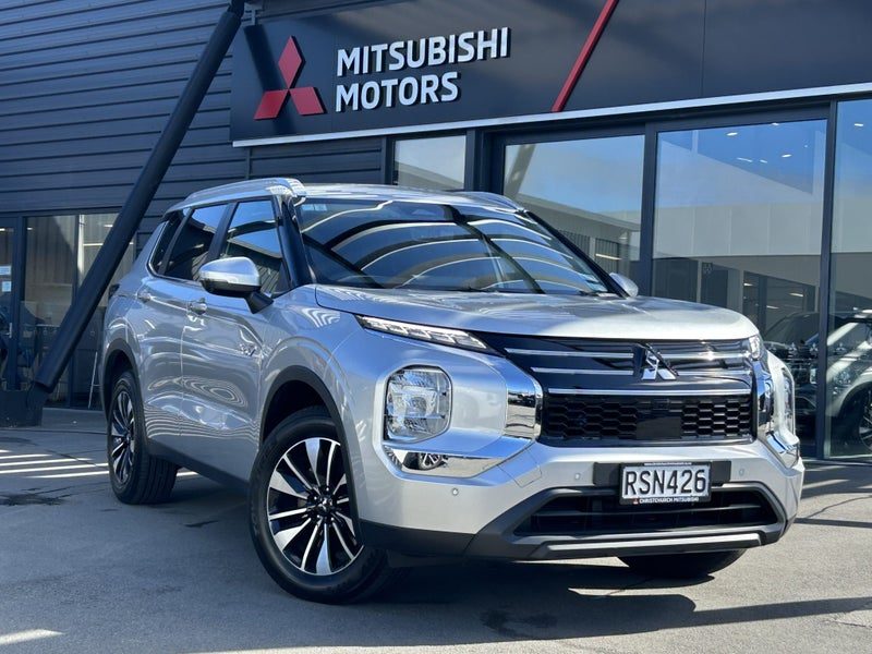 2026 Mitsubishi Outlander LS PHEV 4WD