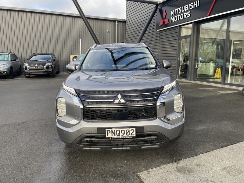 2022 Mitsubishi Outlander LS 4WD 5 seater, photo 3