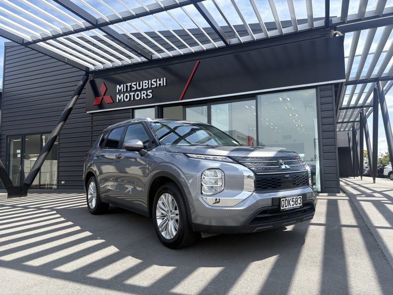 2023 Mitsubishi Outlander LS 2.5P 4WD CVT