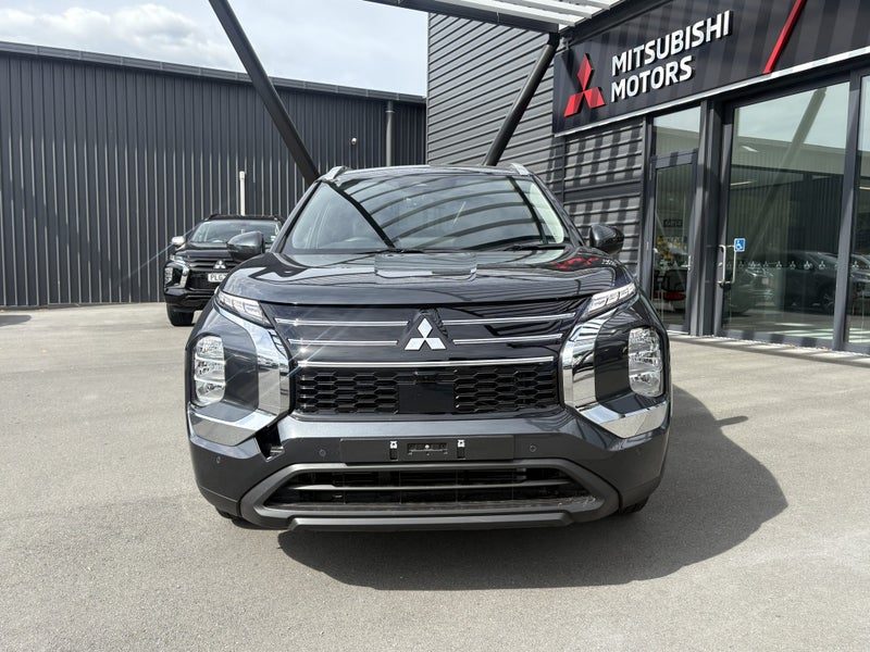 2026 Mitsubishi Outlander LS 2WD 5 seater, photo 2