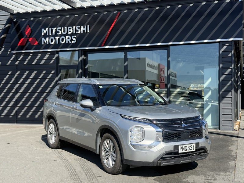 2022 Mitsubishi Outlander LS 4WD 5 SEATER