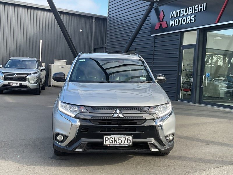 2022 Mitsubishi Outlander Sport 4WD 7 Seater, photo 2