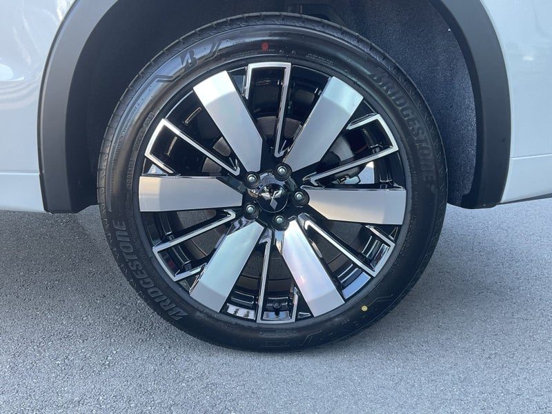 2026 Mitsubishi Outlander VRX PHEV 4WD AT, photo 3