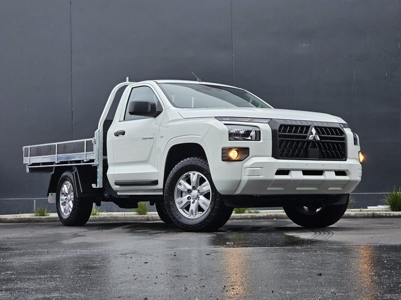 2026 Mitsubishi Triton GLX 2WD 2.4D S/C CH, main photo