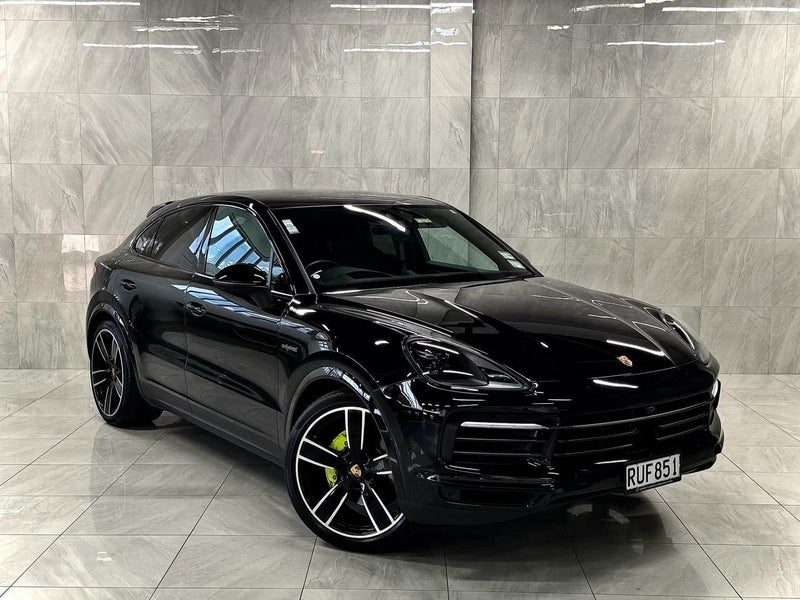 2023 Porsche Cayenne E-HYBRID Platinum Edition