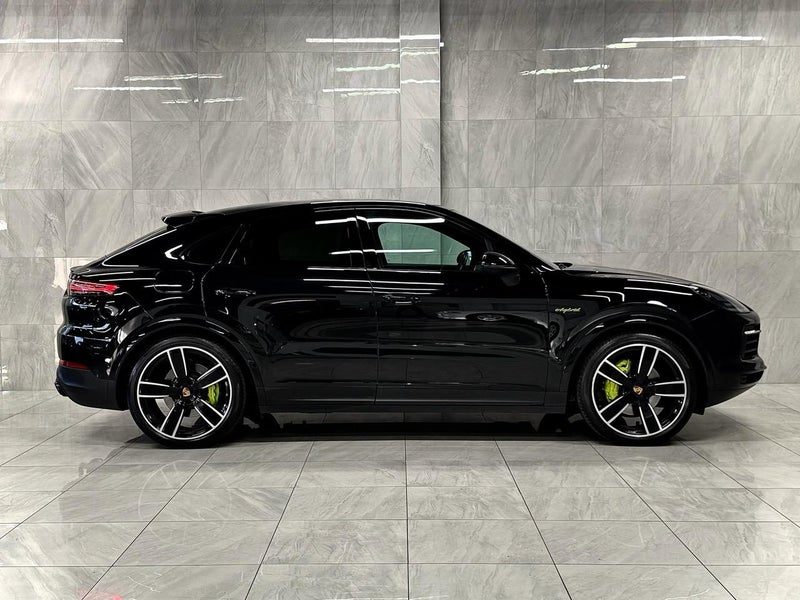 2023 Porsche Cayenne E-HYBRID Platinum Edition, photo 2
