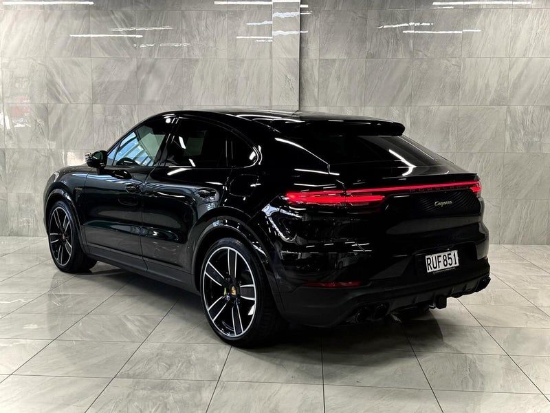 2023 Porsche Cayenne E-HYBRID Platinum Edition, photo 3