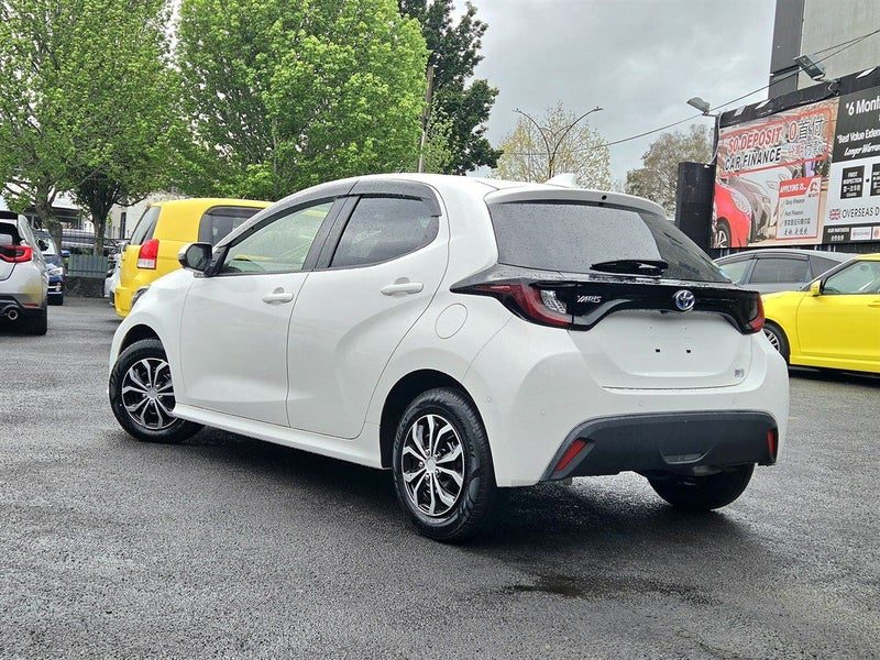 2020 Toyota Yaris HYBRID *PUSH START*, photo 2