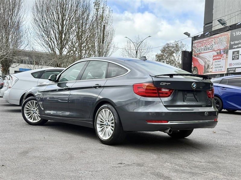 2013 BMW 320i GT LUXURY MODEL, photo 2