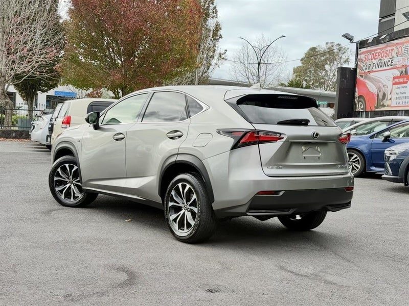 2015 Lexus NX 300h 2.5L HYBRID F SPORT, photo 2
