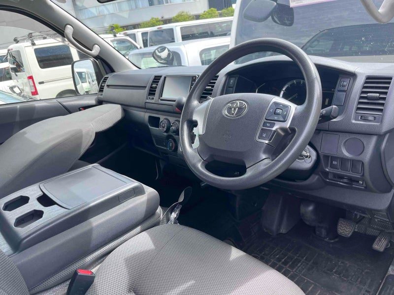 2022 Toyota Hiace 2.8* D/T* 4WD*5 DOOR*, photo 3