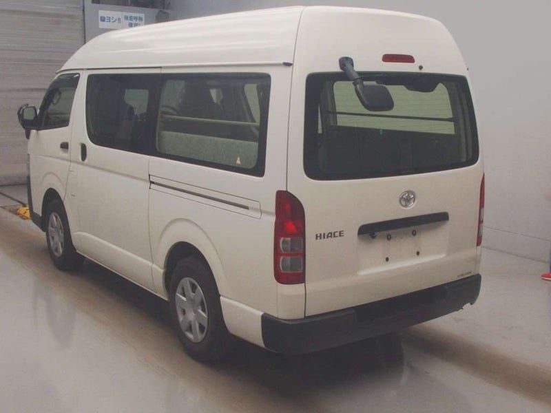 2023 Toyota Hiace 2.0*LWB* HIGH ROOF* 5 DR*, photo 2