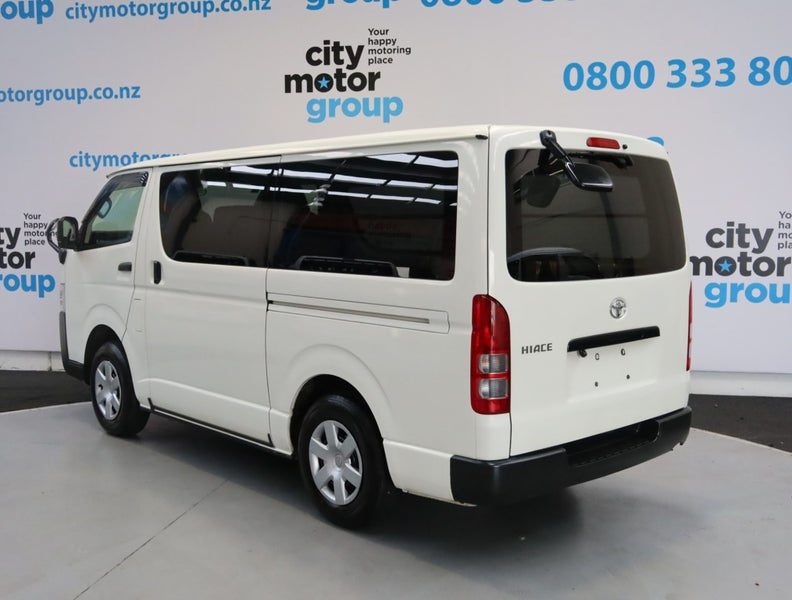 2022 Toyota Hiace 2.8* D/T* 4WD*5 DOOR*, photo 2