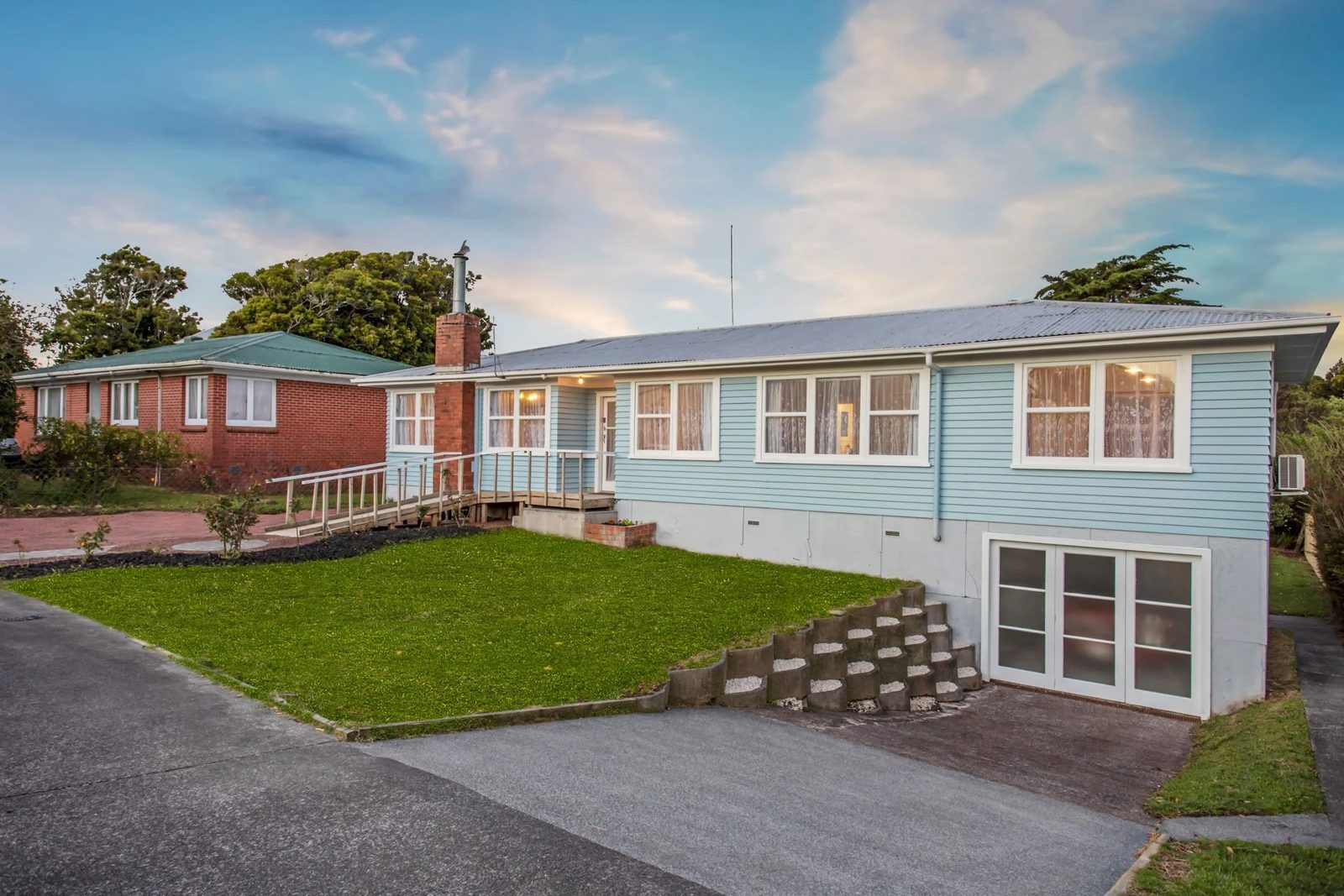 166 New Windsor Road, New Windsor