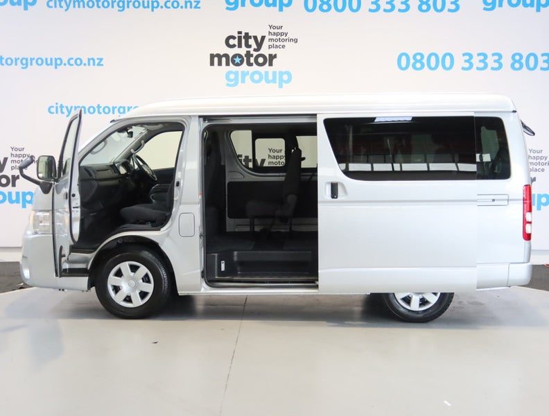 2024 Toyota Hiace 2.7*10 SEATER MINIBUS*, photo 3