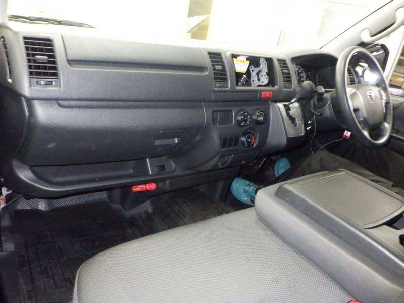 2023 Toyota Hiace 2.8* D/T*4WD*5 DOOR*, photo 3