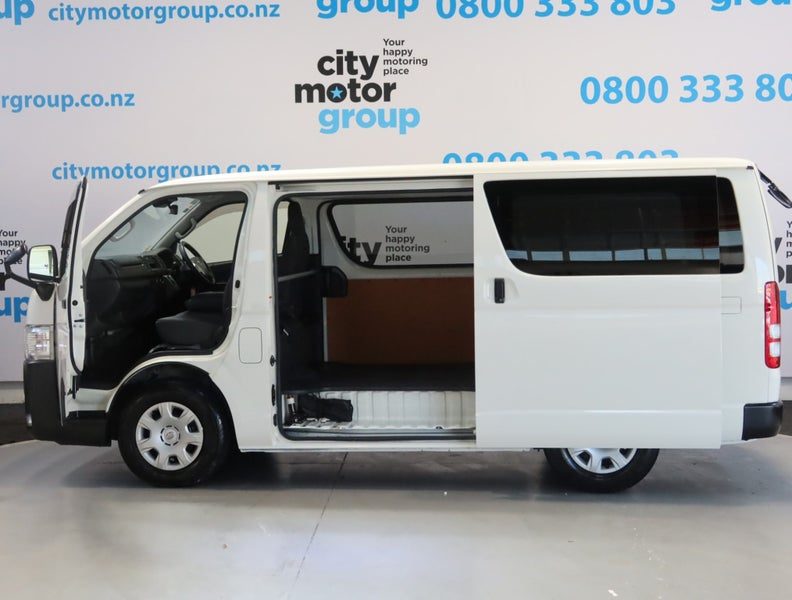 2020 Toyota Hiace 2.8*D/T*LWB* 5 DOOR*, photo 3