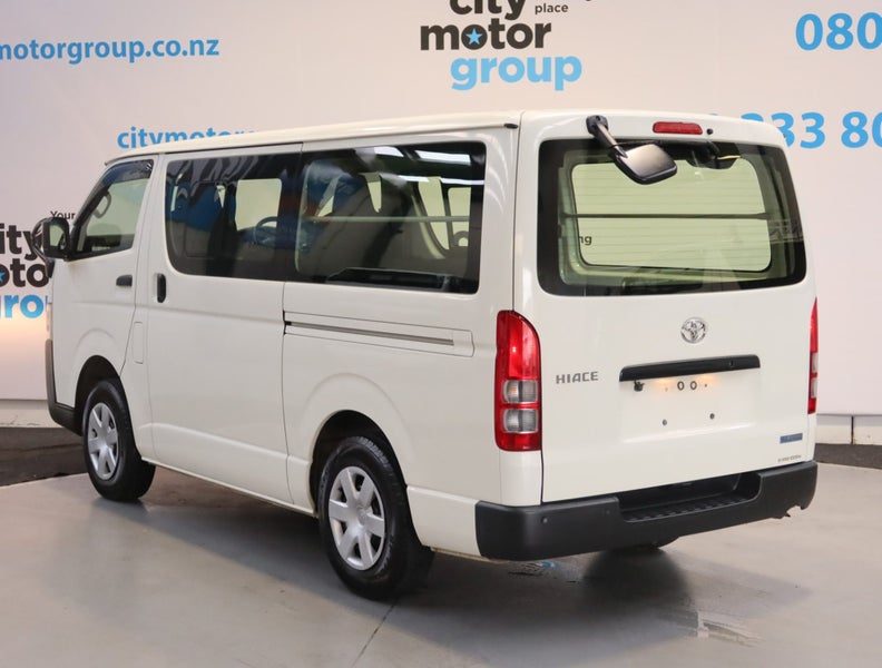 2022 Toyota Hiace 2.8* D/T*4WD*5 DOOR*, photo 2
