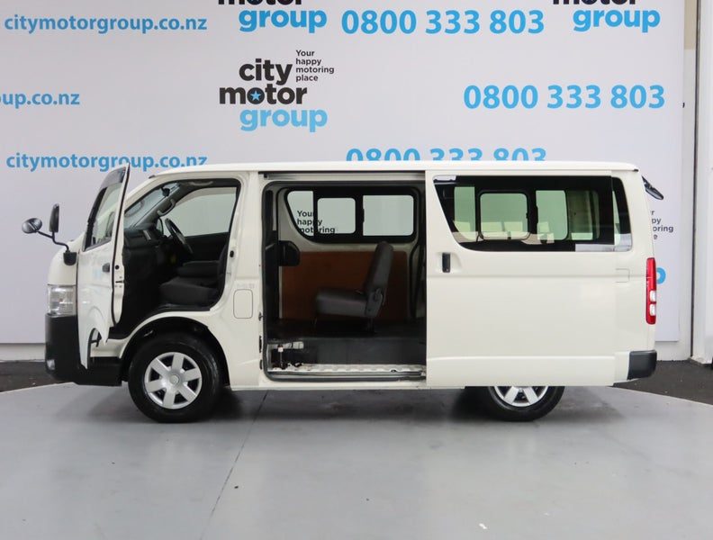 2019 Toyota Hiace 2.8*D/T*4WD*LWB*5 DR*, photo 3