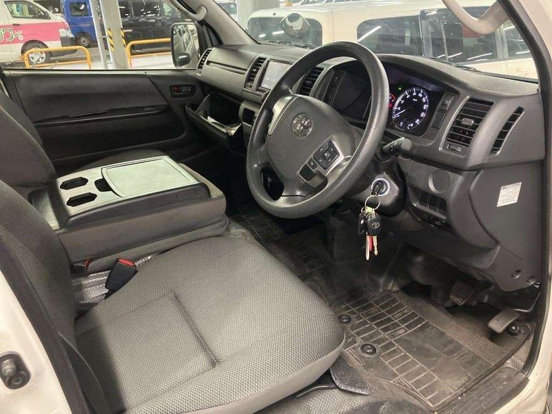 2021 Toyota Hiace 2.0*LWB* 5 DOOR*, photo 3
