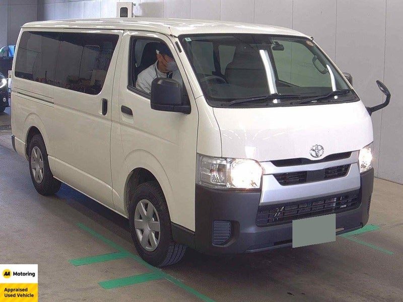 2022 Toyota Hiace 2.8* D/T*4WD*5 DOOR*