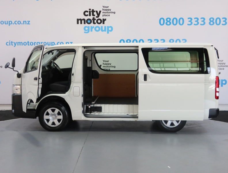 2019 Toyota Hiace 2.8* D/T*4WD*5 DOOR*, photo 3