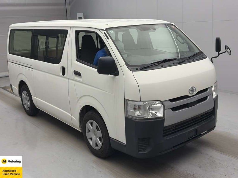 2019 Toyota Hiace 2.8 D/T* 5 DOOR*6 SEATER*, main photo