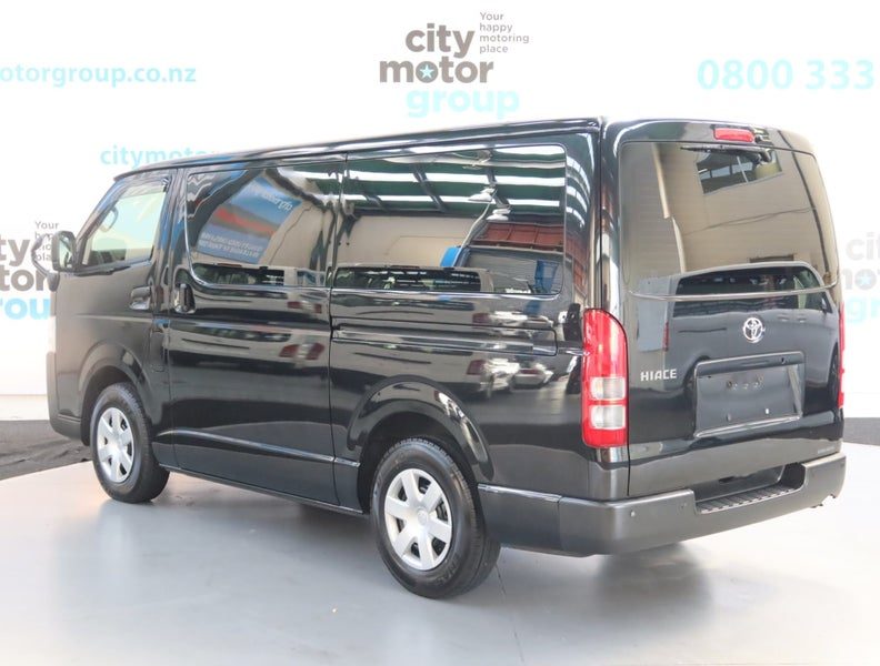 2022 Toyota Hiace 2.8*D/T* LWB*, photo 2