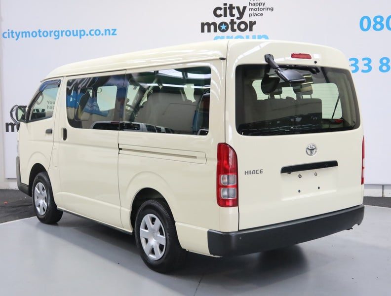 2021 Toyota Hiace 2.7*4WD*10 SEATER MINIBUS, photo 2