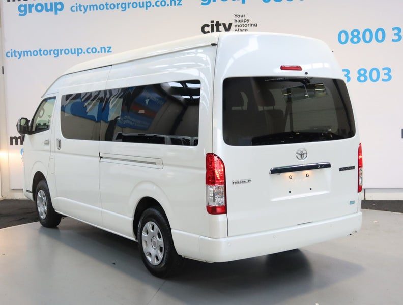 2025 Toyota Hiace 2.7*4WD* 10 SEAT* MINIBUS, photo 2