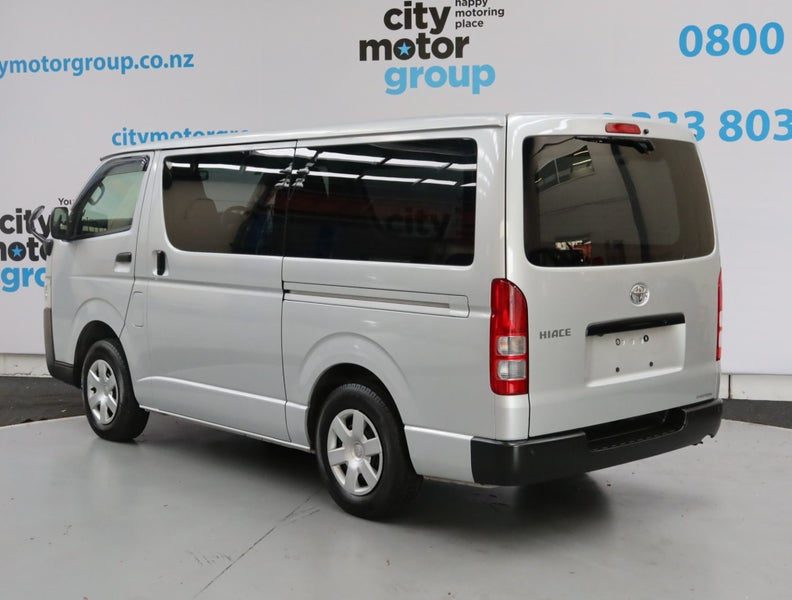 2022 Toyota Hiace 2.8* D/T*4WD*5 DOOR*, photo 2