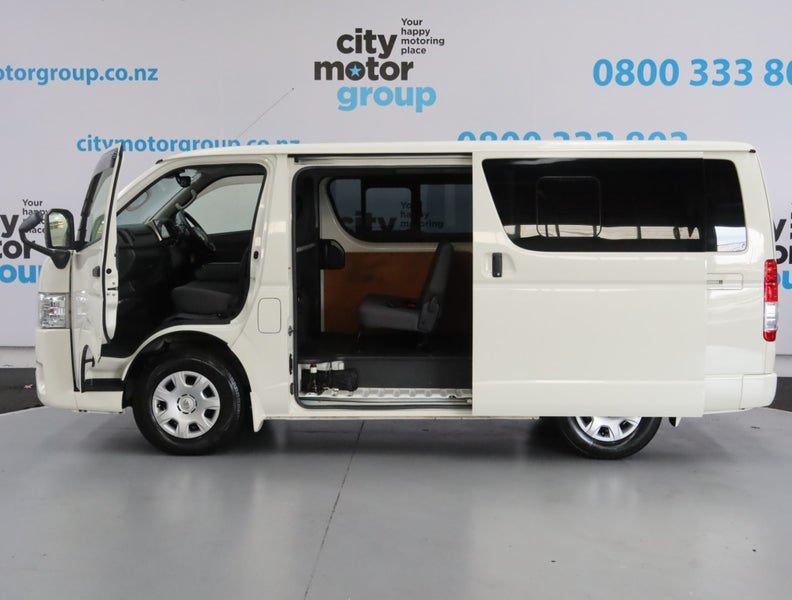 2021 Toyota Hiace 2.8*D*LWB*5 DOOR*6 SEATER, photo 3