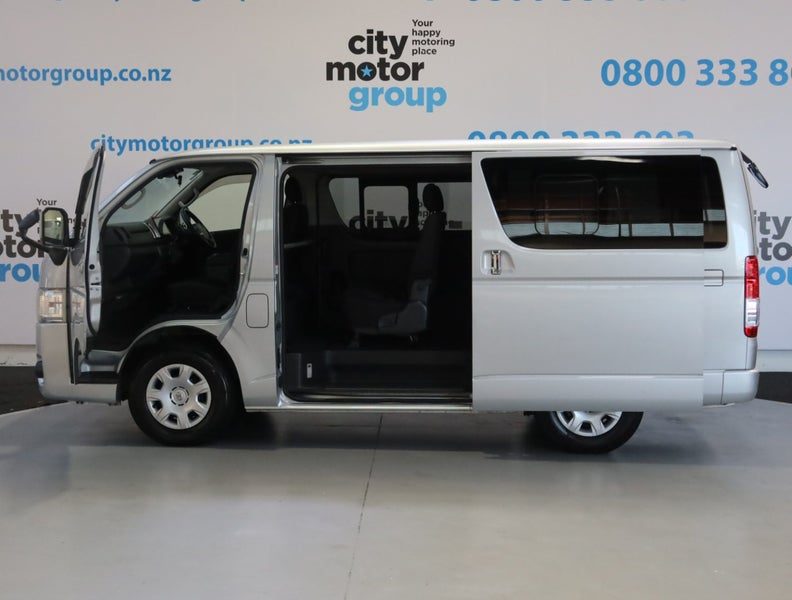 2022 Toyota Hiace 2.8*D/T* SUPER GL* 5 SEAT, photo 3