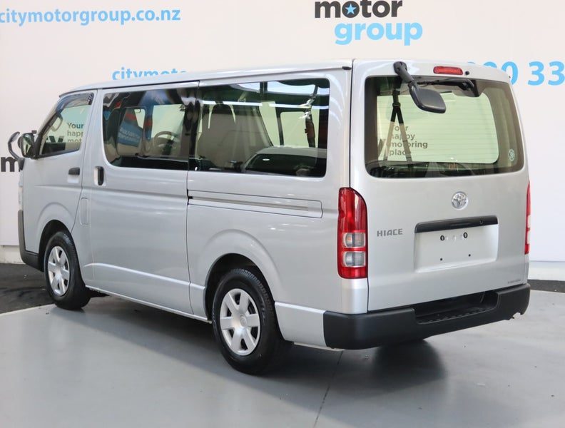 2021 Toyota Hiace 2.8*D/T* LWB* 9 SEATER*, photo 2