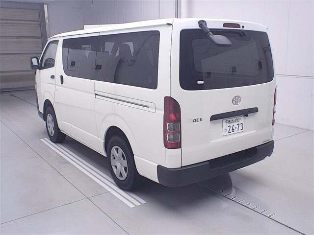 2022 Toyota Hiace 2.8* D/T*4WD*5 DOOR*, photo 2